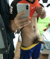 Uploaded by:MasculineyetARTistic 5db6e55583d09.jpg