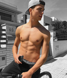 Uploaded by:MasculineyetARTistic 5db6e5803ebc3.jpg