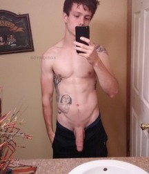 Uploaded by:MasculineyetARTistic 5db6e60c3c5f1.jpg