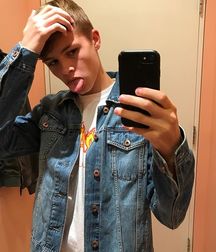 Sexy Ryan 5916b11148e51.jpg