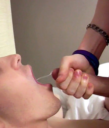 Swallowing cream 57262d5c0b402.jpg