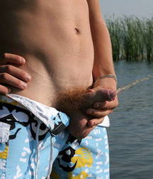 boy pee 574c7876af818.jpg