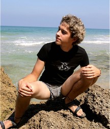 Joao's fun at the beach  5a9add54cc944.jpg