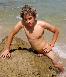 Joao's fun at the beach  5a9add83ea097.jpg