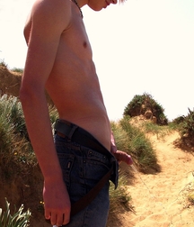 Pissing Boys 5742e02eda22c.jpg