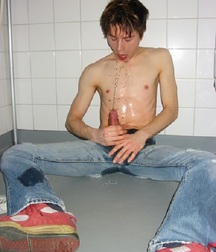PIss Lover's Delight Boys Porn 5eebe11010324.jpg