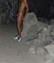 Me naked out and about 5d4669077d7b2.jpg