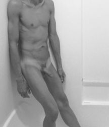 Me being sexy 5d7c87a066c84.jpg