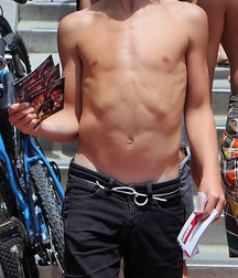 boys2 5ae3174ed4d9b.jpg