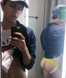 boys2 5ae3175a78809.jpg
