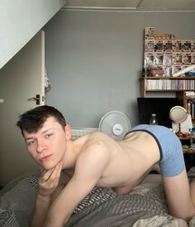 Shining Ember Selfie Boys Cam Porn 62a612269f2d8.jpg