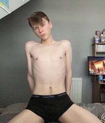 Shining Ember Selfie Boys Cam Porn 62a61237419ac.jpg