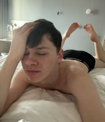 Shining Ember Selfie Boys Cam Porn 62a6123aeecea.jpg