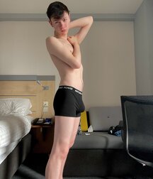 Shining Ember Selfie Boys Cam Porn 62a6124a63ec2.jpg