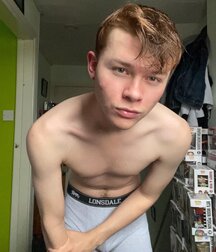 Shining Ember Selfie Boys Cam Porn 62a6125f6b6d6.jpg