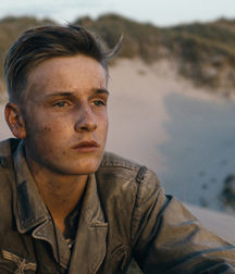 Louis Hofmann 5cf982cdd8cc1.jpg