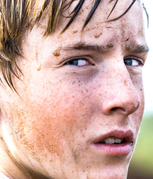 Louis Hofmann 5cf9830421dc3.jpg