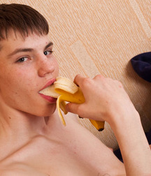 Banana boy 56b74b5c5540a.jpg