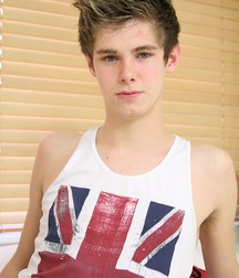 Union Jack boy 56d4de98e4833.jpg