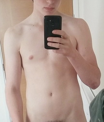 Beautiful Young Boys 5de5bf6f5e0a2.jpg