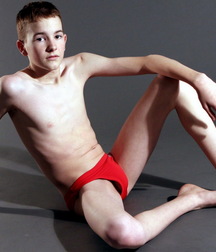 Beautiful Young Boys 5de5c334bf601.jpg