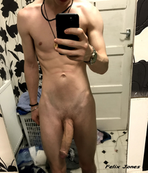 Beautiful Young Boys 5de5c361b8fb4.png