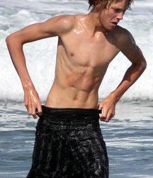 Boy of Summer 579219c0bf38f.jpg