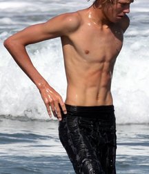 Boy of Summer 579219c349eda.jpg