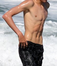 Boy of Summer 579219ccca77b.jpg