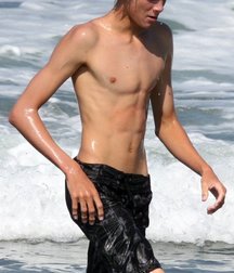 Boy of Summer 579219cf2f35c.jpg