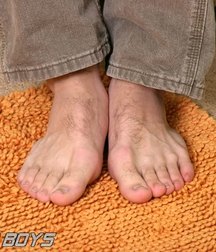 Feet 001 57771b49f3588.jpg
