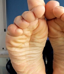 Feet 002 57771c0f60325.jpg