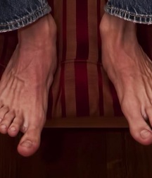 Feet 003 57771ca2a1076.jpg
