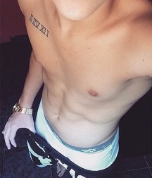 Oufti-Nsex-Chest 572f6b5104633.jpg