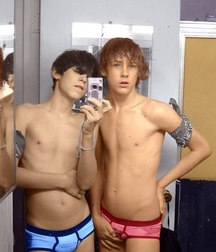 Oufti-Nsex35 574b5ca58310c.jpg