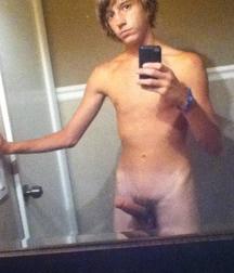 Oufti-Selfie01 5931d447a24a6.jpg