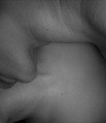Oufti-B&W-N&B-01 59f2055b28e4d.jpg