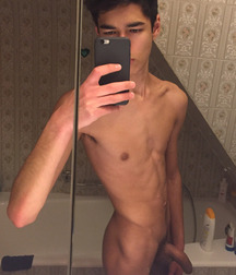 Oufti-Selfie 5a185b7ce26f2.jpg