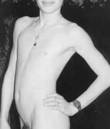 Oufti-N&B-B&W 5a7b665ccb4bc.png