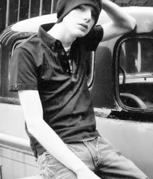 Oufti-N&B-B&W 5a7b6664b6783.jpg