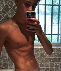 Oufti-Selfies 5a7e091d019ab.jpg