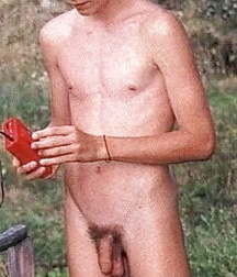 Oufti-Naturist01 5aac2d6945b2c.jpg