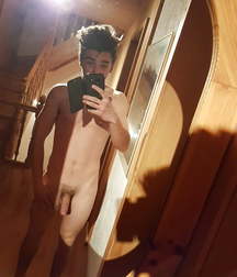 Oufti-Selfies 5aaeb592133b4.jpg