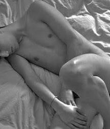 Oufti-N&B-B&W 5ad79dc099867.jpg