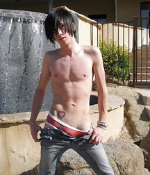 Oufti-N-sex 5adcf13064918.jpg