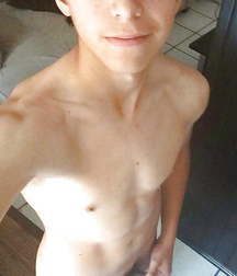 Oufti-Selfies 5af34dbc9c508.jpg