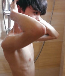Oufti-Shower02 5aff1138f0529.jpg
