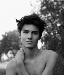 Oufti-N&B-B&W 5b119d3322c3c.jpg