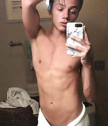 Oufti_Selfies 5b1829333d773.jpg