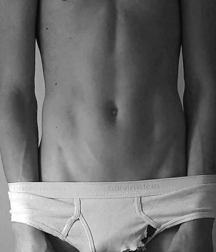 Oufti-N&B-B&W 5b33f8d7a9991.jpg